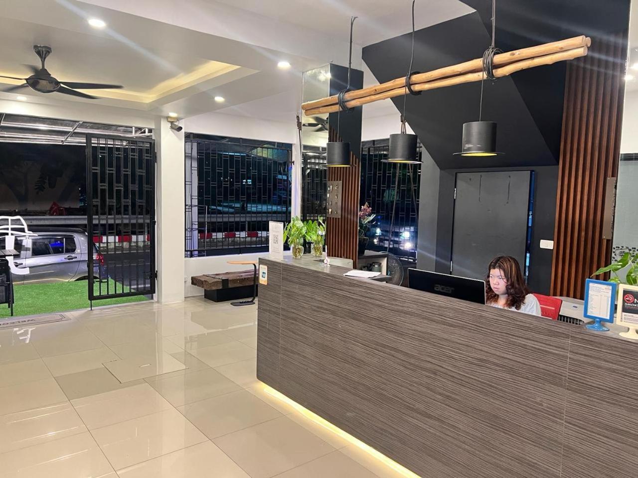 Hotel The Journey Patong New Buitenkant foto